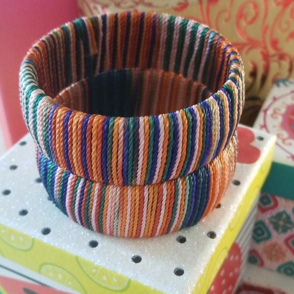 Bangles multicolored with thread work - Picture 2 of 4
